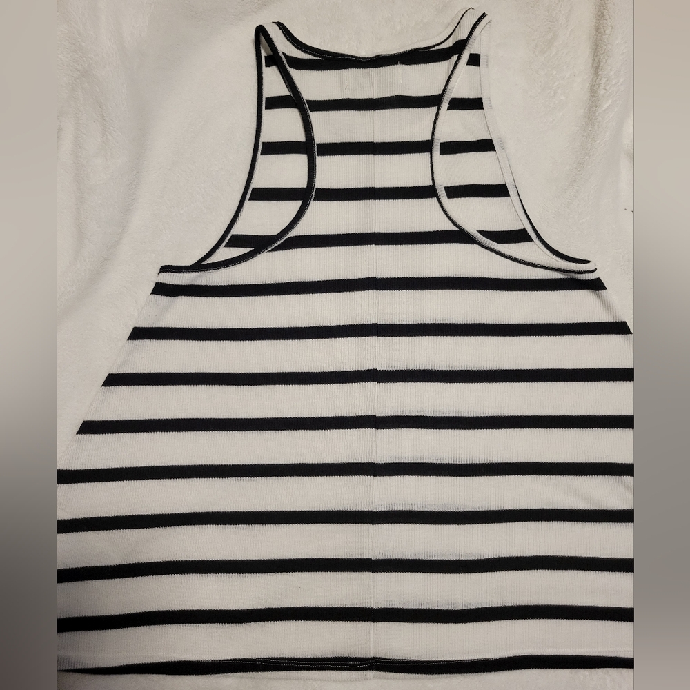 A&F Racerback Tank Top - Picture 5 of 5